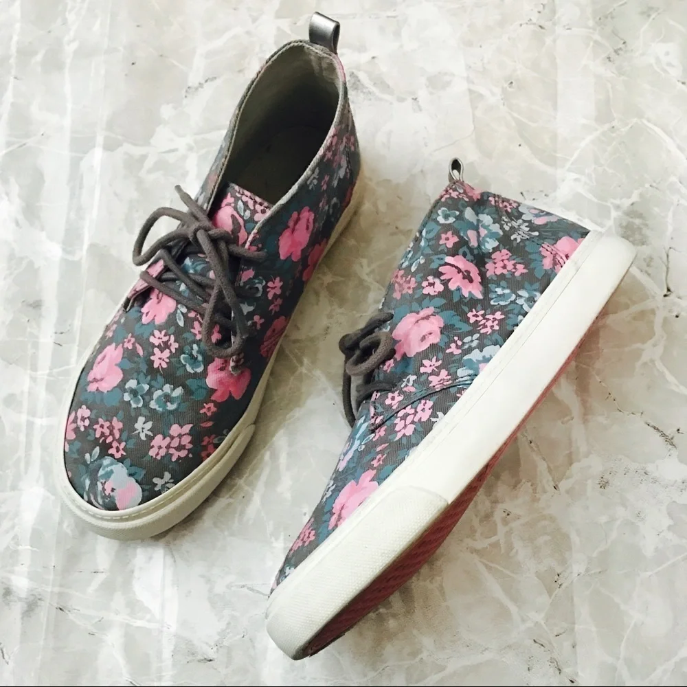 [ON] Host Pick ⚡️Cute Floral Sneakers